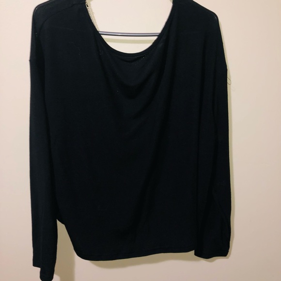 Plus twist back tee - Picture 2 of 3